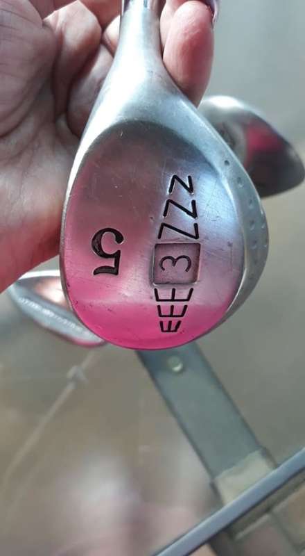 BARGAIN! - 29 GOLF CLUBS AND 3 GOLF BAGS ALL IN GOOD CONDITION - ONLY R1500!