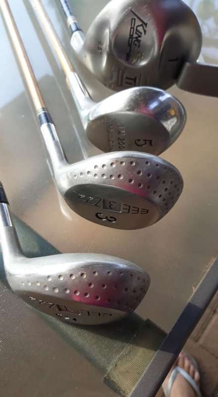 BARGAIN! - 29 GOLF CLUBS AND 3 GOLF BAGS ALL IN GOOD CONDITION - ONLY R1500!