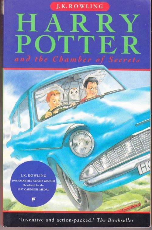 PAPERBACK - J.K.ROWLING - HARRY POTTER AND THE CHAMBER OF SECRETS (CONDITION GOOD)