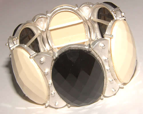 STUNNING BROAD LUCITE STRETCHY BRACELET WITH SILVER SPACERS!