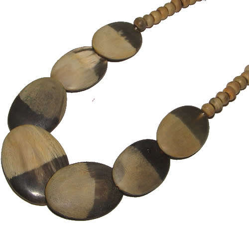GORGEOUS WOODEN BEADED NECKLACE