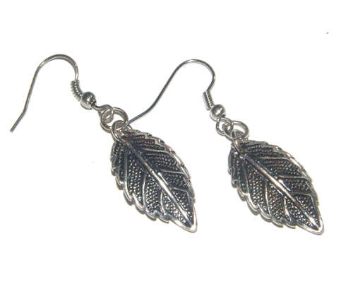 SWEET LEAF DANGLING EARRINGS