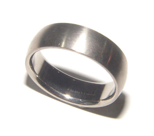SOLID TITANIUM MEN`S BAND RING NEW!!