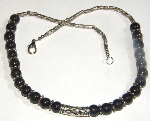 ***CHARM-ING!! GORGEOUS ONYX & BALI BEADS NECKLACE!!