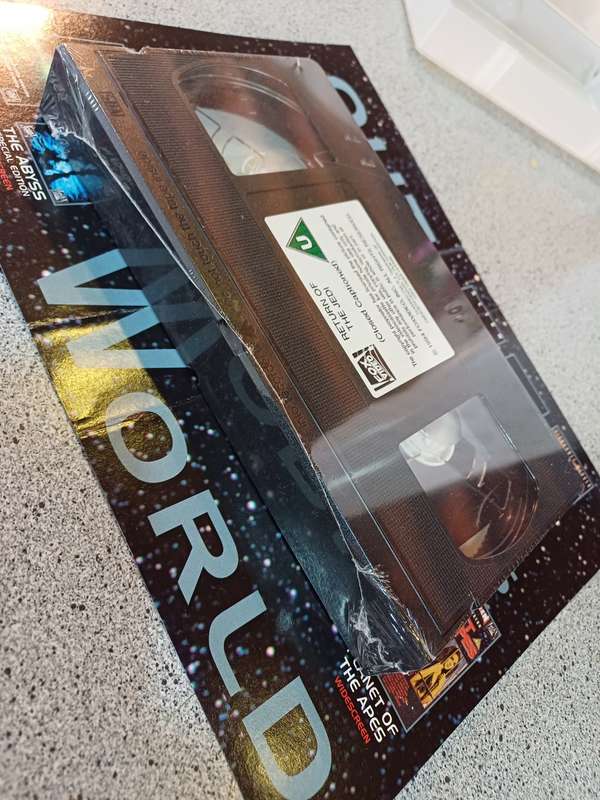 RARE COLLECTOR`S ITEM: VHS CASSETTE  -  STAR WARS RETURN OF THE JEDI (SEALED!)