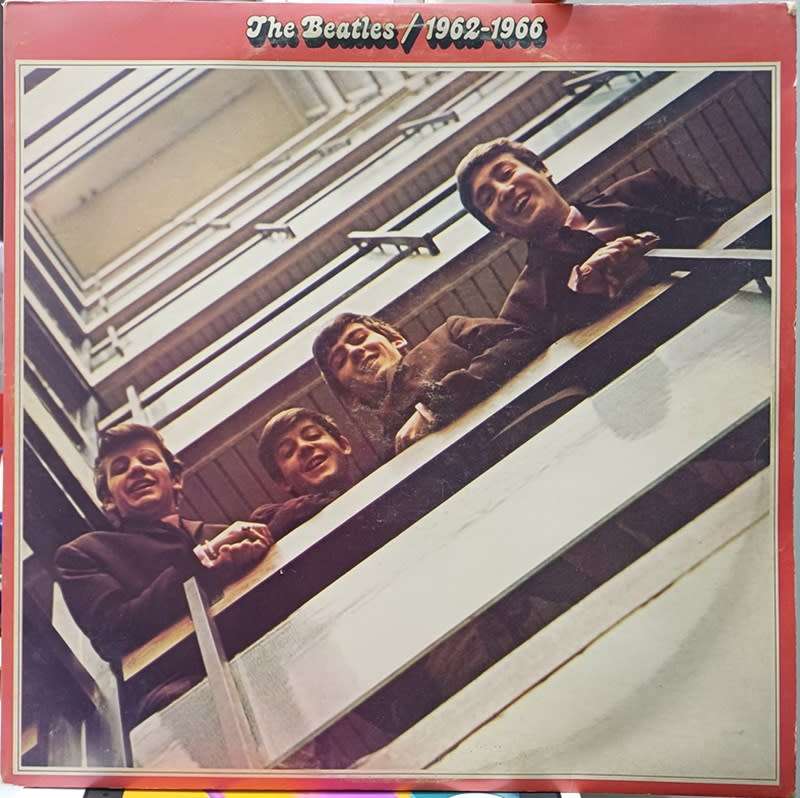 VINYL LP RECORD  - The Beatles/1962 - 1966 (Double LP)
