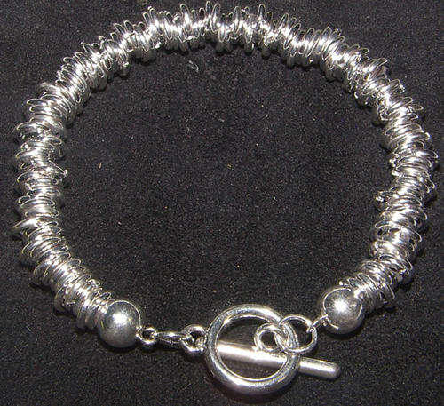 ***L@@@@K!!*** STUNNING SILVER TOGGLE BRACELET!!