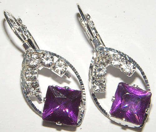 *** PRETTY*** RHINESTONE DANGLING EARRINGS!!!