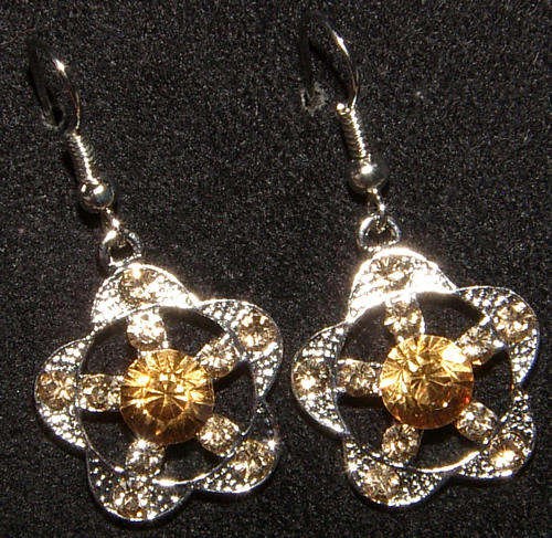 *** PRETTY*** RHINESTONE DANGLING EARRINGS!!!