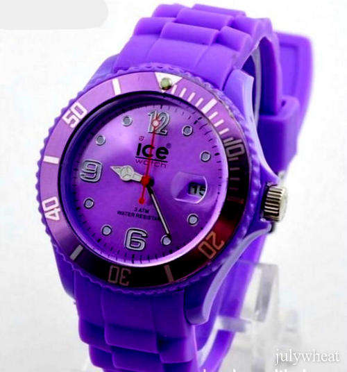 ***WITH DATE FEATURE!*** SWEET SILICONE QUARTZ WRIST WATCH!