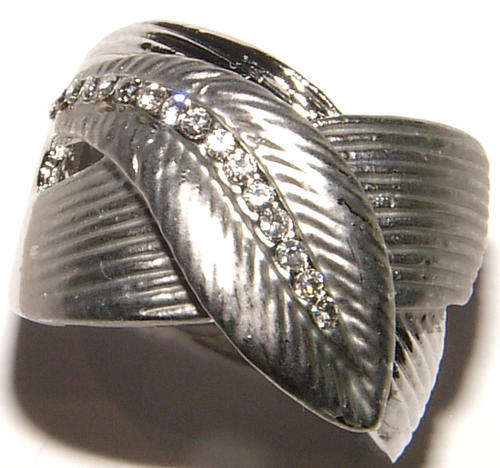 ***BOLD BUT ELEGANT!!!*** BEAUTIFUL TIBETAN SILVER DRESS RING - NEW!