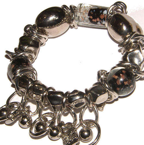 ***CHARM-ING!! STUNNING MURANO GLASS STRETCHY BRACELET!!