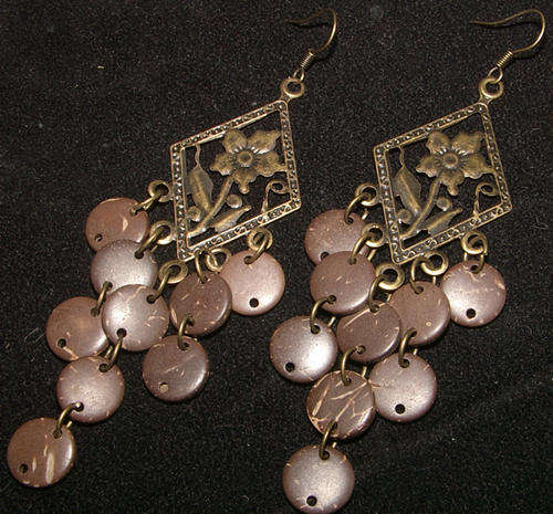 ***CHIC!*** EXTRA LENGTH! *** CHANDELIER EARRINGS!!!