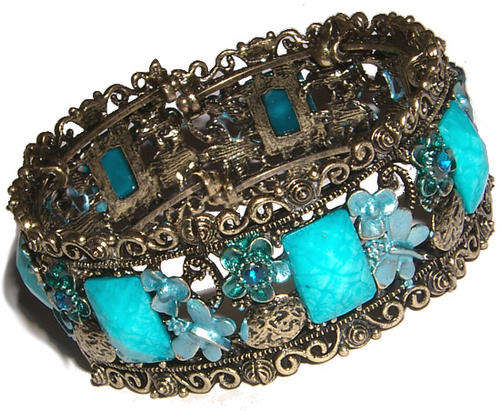 ***STUNNING!!!*** DESIGNER INSPIRED VINTAGE STYLE FLORAL BANGLE!