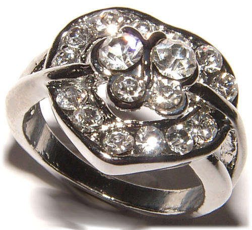 ***NEW!*** RHINESTONE ENCRUSTED DRESS RING...BEAUTIFUL!