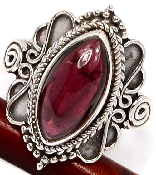 ***WOAW!!!*** GORGEOUS NATURAL GARNET IN SOLID STERLING SILVER RING!!!