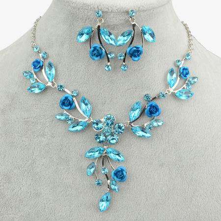 ***PARTY - PERFECT!!!!*** BEAUTIFUL NECKLACE AND EARRINGS SET!!!