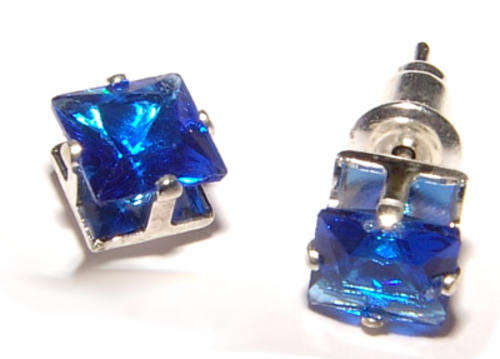 ***NEW!*** BEAUTIFUL CUBIC ZIRCONIA FASHION STUD EARRINGS!!!