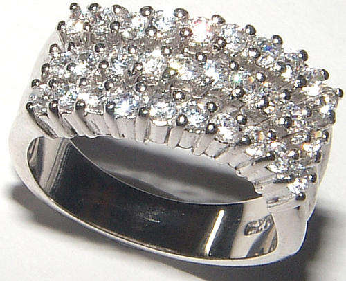 ***UNIQUE ITEM!!*** - SOLID .925 STERLING SILVER CLUSTER DIAMOND DRESS RING.