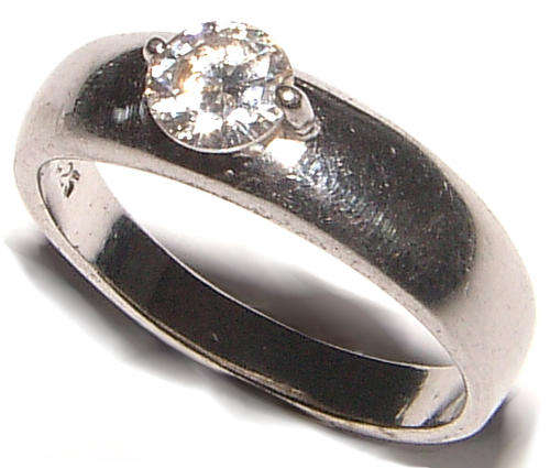 ***SPARKLING!!*** SOLITAIRE ENGAGEMENT RING - EXCELLENT QUALITY!