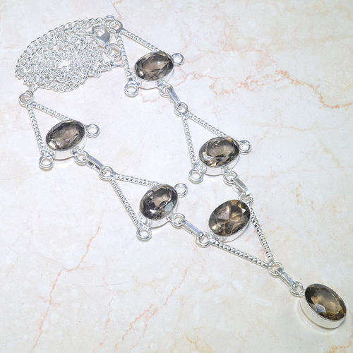 ****PURE BEAUTY IN NATURAL GEMSTONES!!****STUNNING SMOKEY QUARTZ NECKLACE!