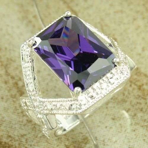 ***GORGEOUS DESIGN!!!***STUNNING AMETHYST IN STERLING SILVER RING!!!