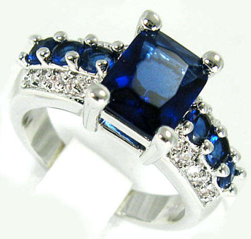 ***WOAW!!!***STUNNING SAPPHIRE COCKTAIL DRESS RING!!!