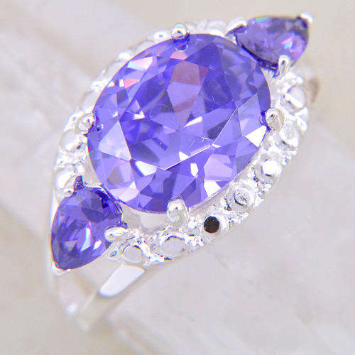 ***SWEET DESIGN!!!***STUNNING AMETHYSTS IN STERLING SILVER RING!!!