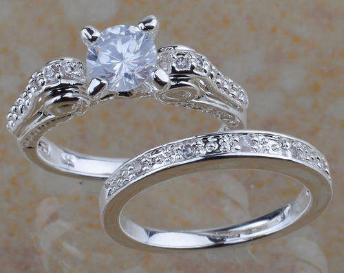 ***SPARKLING!!*** CLASSIC WEDDING RING SET