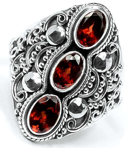 ***WOAW!!!*** GORGEOUS GARNETS IN SOLID STERLING SILVER RING!!!