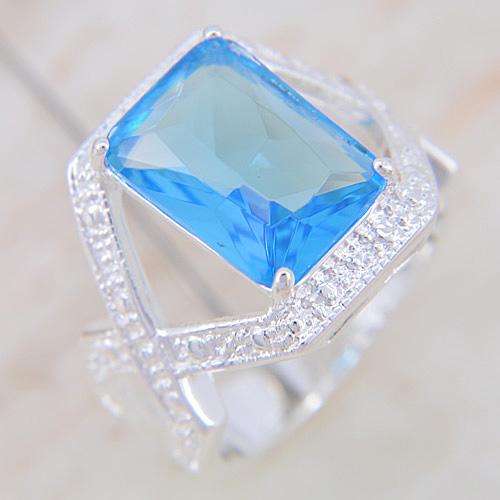 ***GORGEOUS AND NEW!!!***STUNNING TOPAZ CZ STERLING SILVER RING!!!