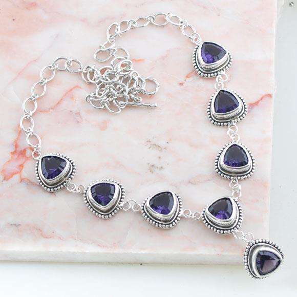 ****PURE BEAUTY IN NATURAL GEMSTONES!!****STUNNING AMETHYST GEMSTONE NECKLACE!