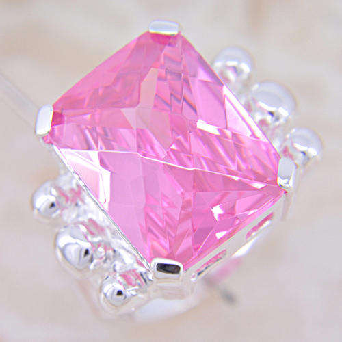 ***GORGEOUS AND NEW!!!***STUNNING PINK TOPAZ IN STERLING SILVER RING!!!