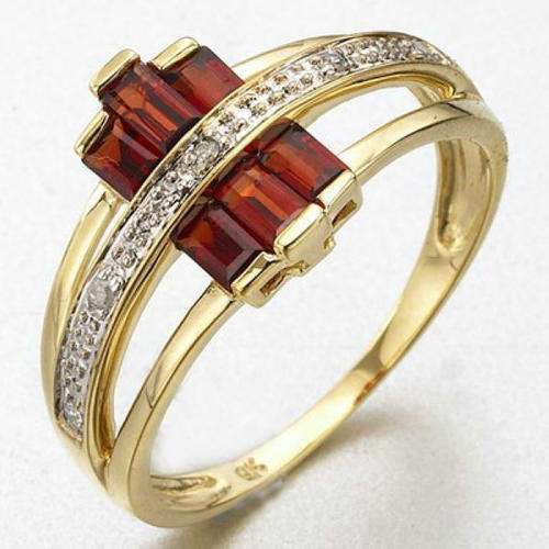 ***WOAW!!!***STUNNING GARNET YELLOW GOLD RING!!!