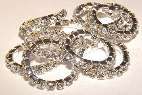 ****SWEET PARTY RINGS!!***RHINESTONE CRYSTAL STRETCHY RING - CUTE!