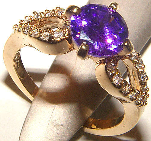 ***GORGEOUS!!***STUNNING SOLITAIRE RING!!!