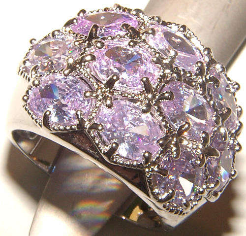 '''EYE CATCHING DESIGN!'' - GORGEOUS HONEYCOMB DRESS RING - NEW!