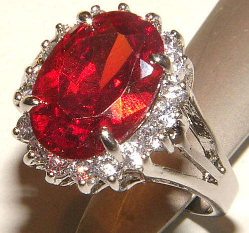 ***GORGEOUS!!***STUNNING GARNET COCKTAIL RING!!!