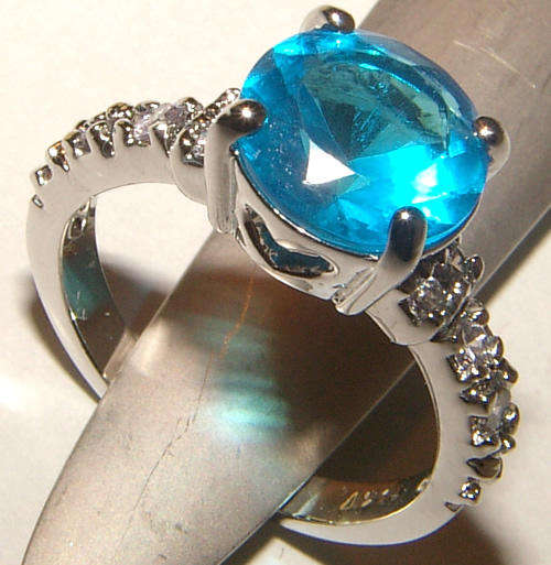 ***GORGEOUS!!***STUNNING TOPAZ AND WHITE CZ CLUSTER RING!!!