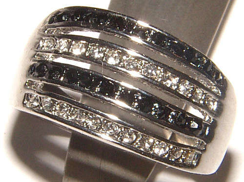 **SIZE O **BEAUTIFUL RHINESTONE ENCRUSTED DRESS RING - ***NEW!***