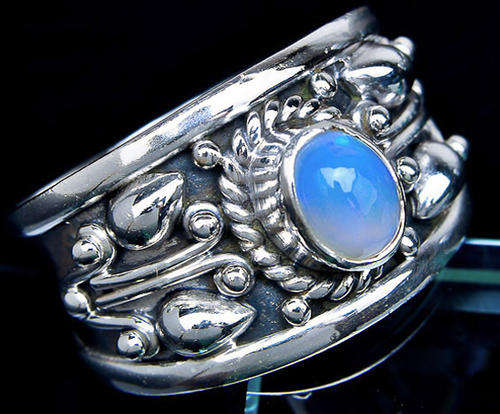 ***WOAW!!!*** RARE ETHIOPIAN OPAL IN SOLID STERLING SILVER RING!!!