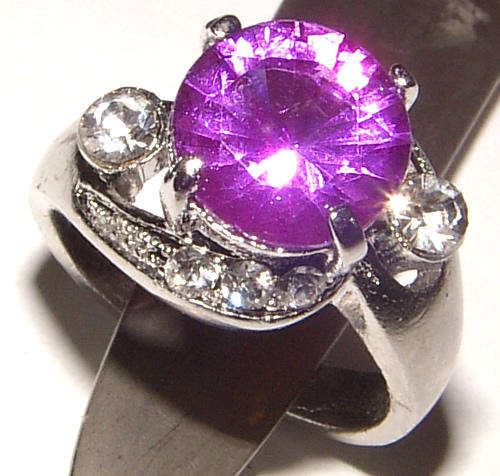 ***SIZE - 8.5 ***SPARKLING CARNIVAL DRESS RING - WOAW!!!