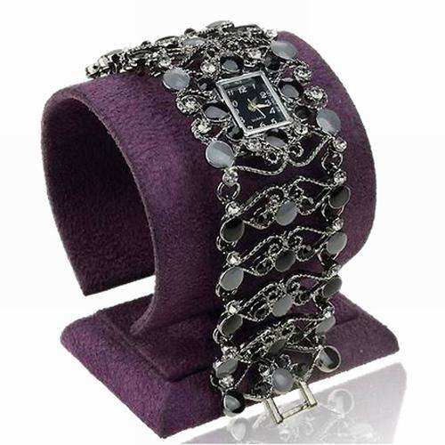 '''PERFECT ACCESSORY!''' SPARKLING RHINESTONE ENCRUSTED VINTAGE STYLE DRESS WATCH!