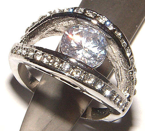 **SIZE P 1/2**BEAUTIFUL CZ AND RHINESTONE ENCRUSTED DRESS RING!
