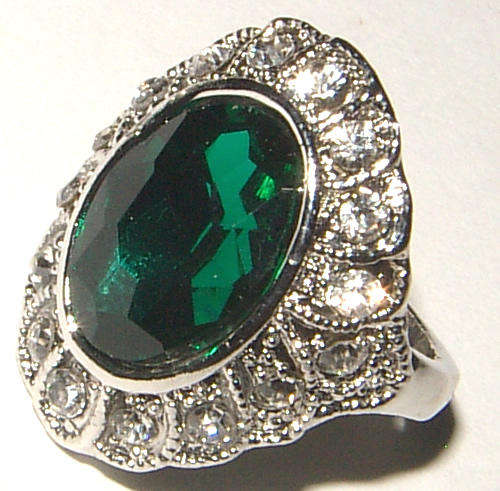 **SIZE 6 **GORGEOUS BOLD DRESS RING WITH LUCITE CRYSTAL AND RHINESTONES!