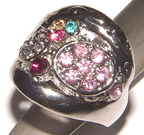 **GORGEOUS!**RHINESTONE ENCRUSTED CARNIVAL DRESS RING ***NEW!***