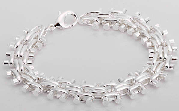 ***L@@@@K!!*** STUNNING SILVER BRACELET WITH FANCY LOBSTER CLASP!!