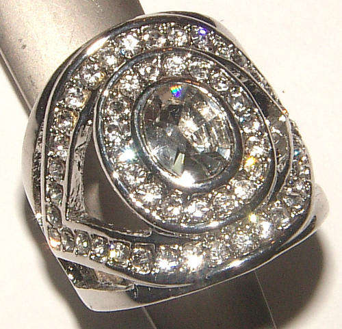 GORGEOUS RHINESTONE ENCRUSTED DRESS RING - ***NEW!***