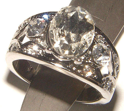 GORGEOUS LUCITE AND RHINESTONE DRESS RING - ***NEW!***