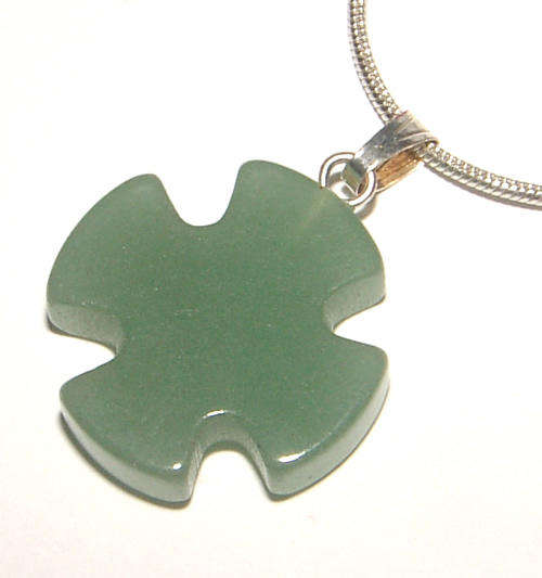 STUNNING NATURAL AVENTURINE GEMSTONE PENDANT!!